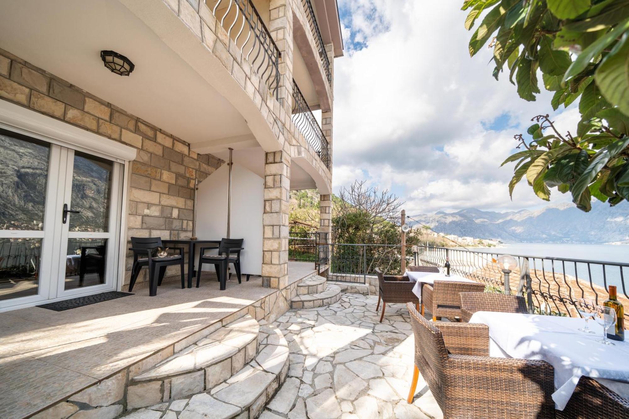 Apartments Vukovic Kotor Exteriér fotografie