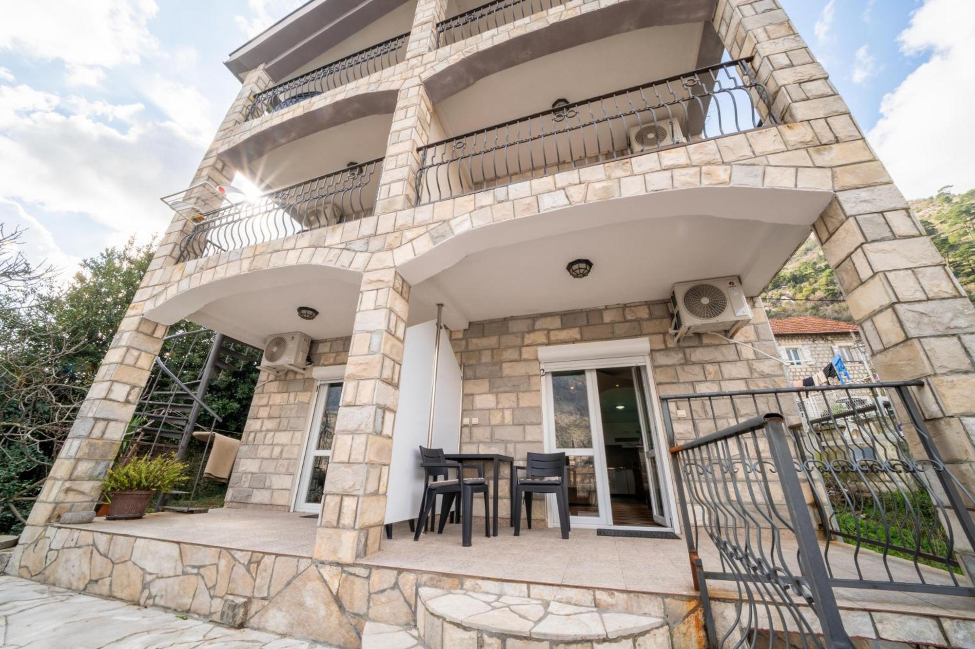 Apartments Vukovic Kotor Exteriér fotografie